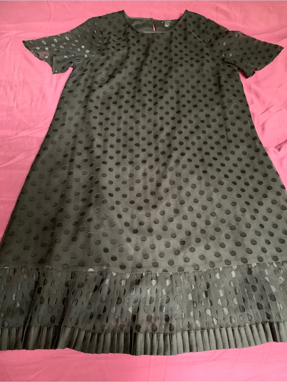 Short sleeve black dot dress by Ann Taylor size L. NWOT